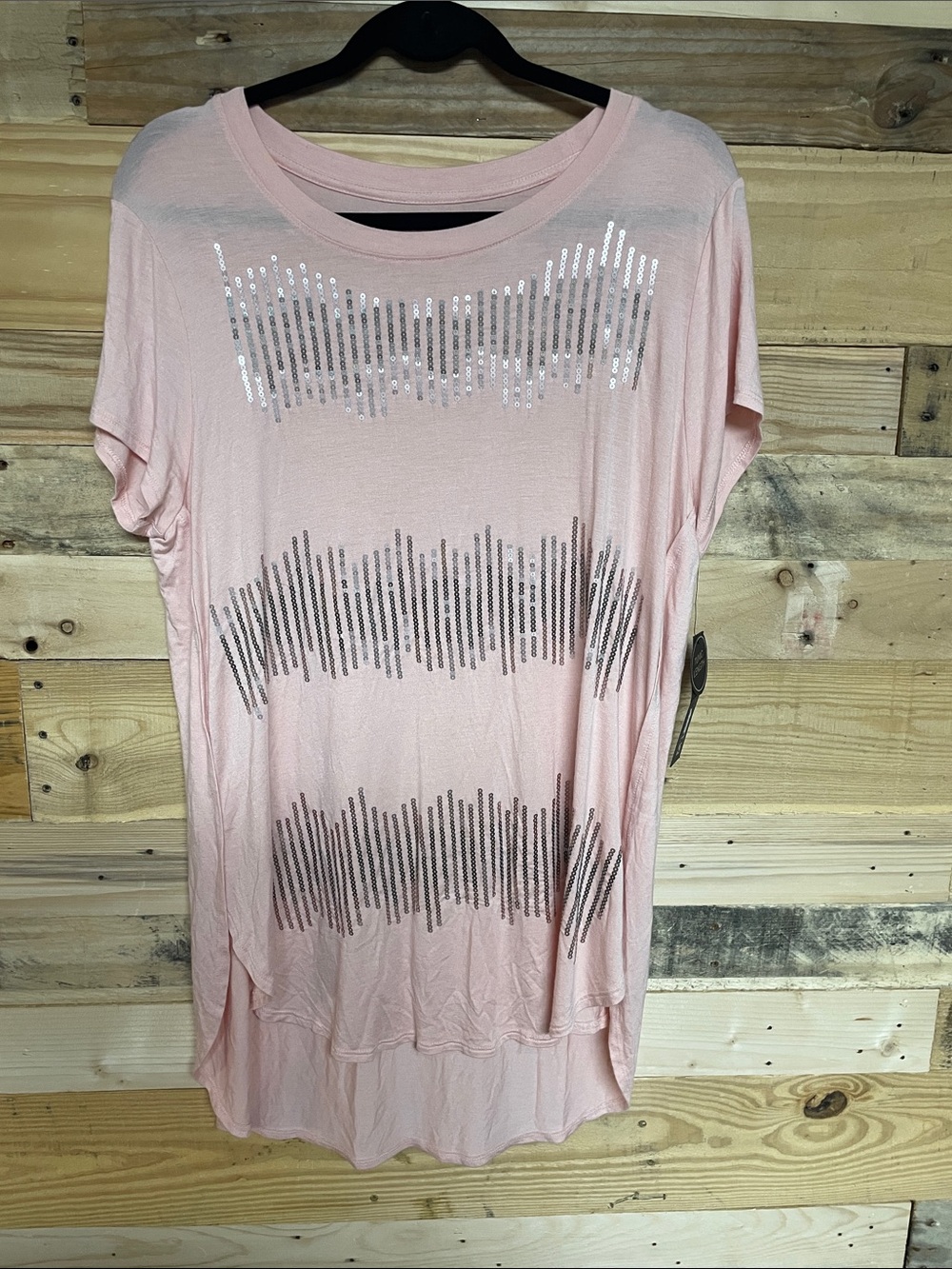 Apt 9 size large pink tunic top with sequins pattern